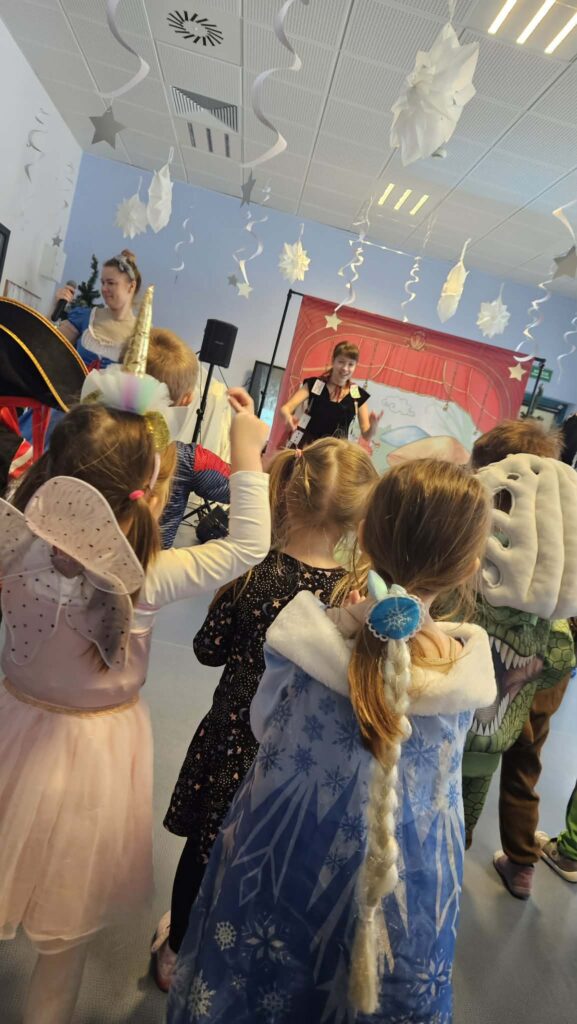 630061701_1641680526856608_3645845607120922981_n